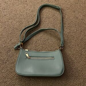 Chic Green Shoulder Bag